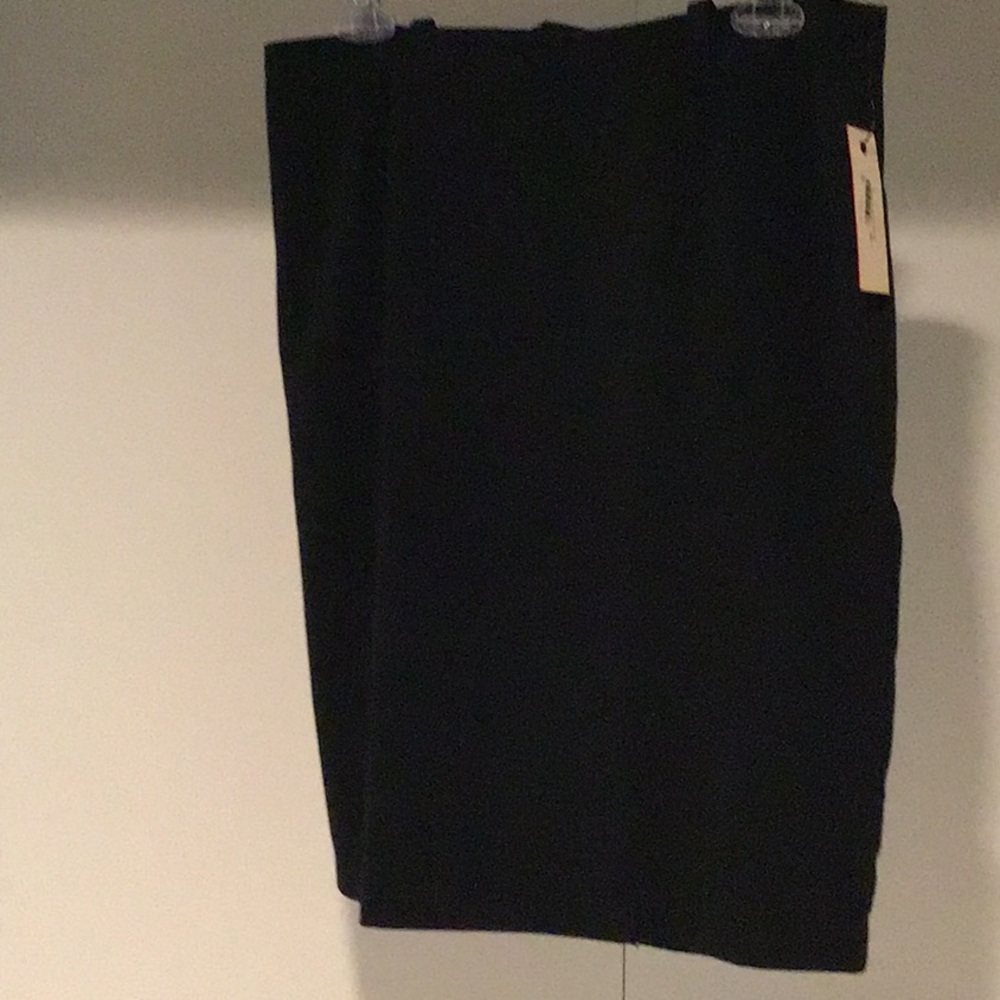 Black pencil skirt - Picture 3 of 5